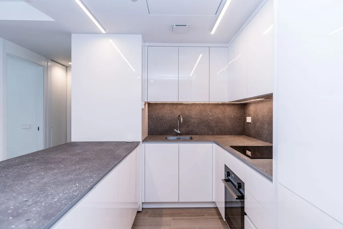 b2145960-78ca-4c45-8173-8440b337889a