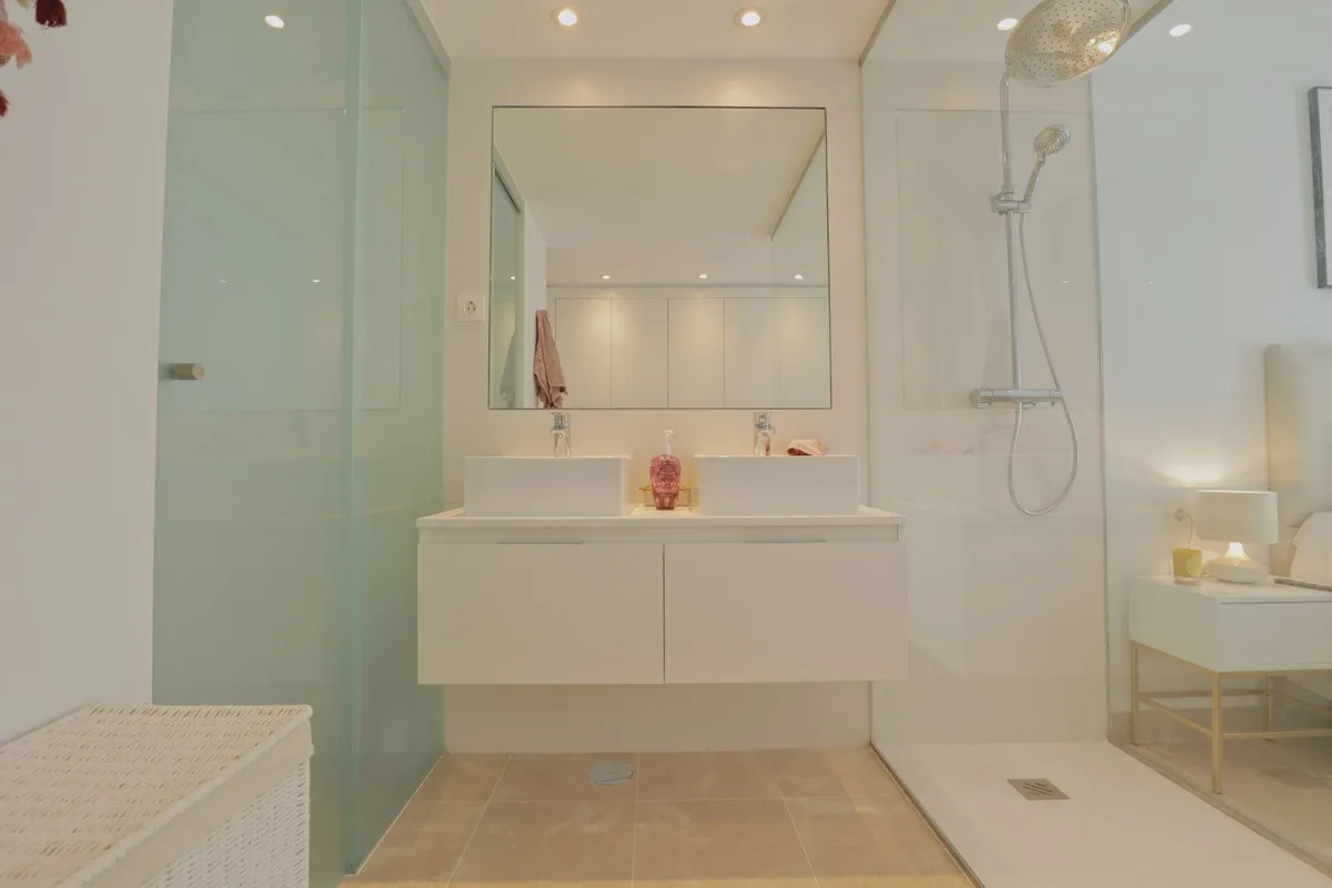 a7889005-c64b-45a5-b5ba-7f5a5c9da981