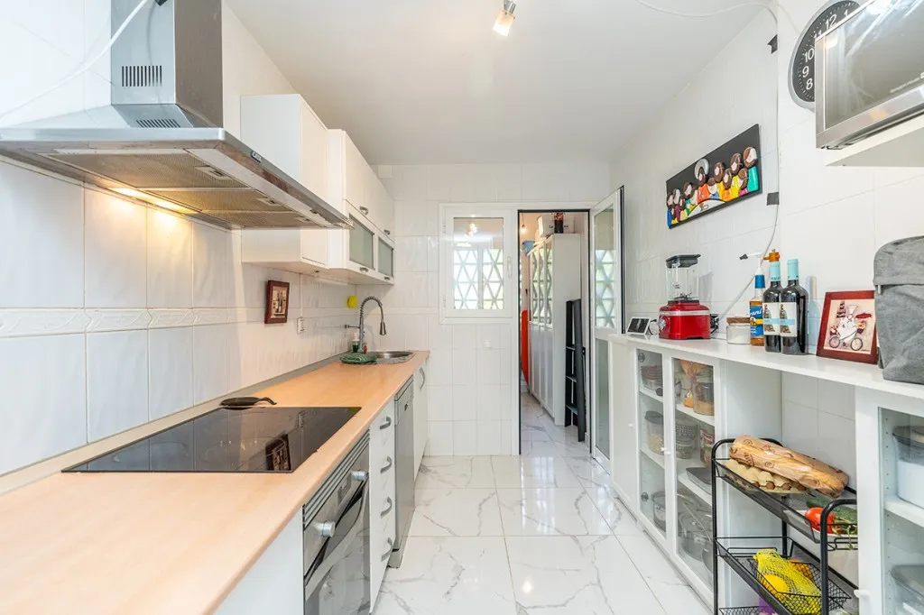 b6cb4331-e902-46a6-8ce5-2cce2e9ed2e3