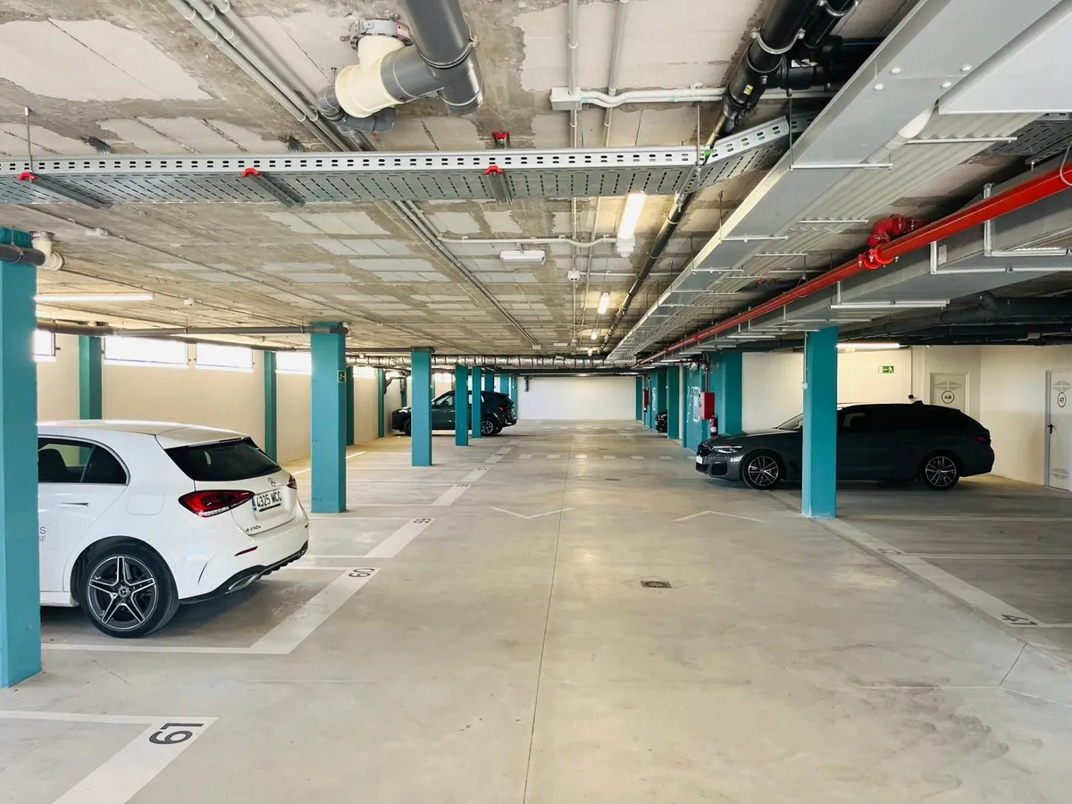 bdb9b63b-b3fb-4228-80e0-bcac201493a5