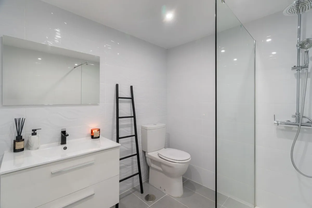 404f65b4-7aa0-436b-bc1b-26488b3a34d0