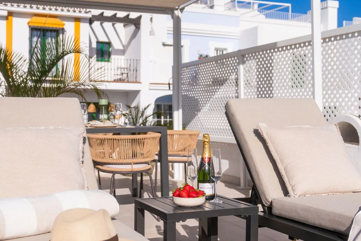 e04eb849-6722-4437-97ae-b5085d14480c