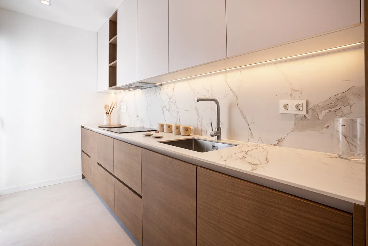 9b358de2-20a5-4eed-b5e5-f21b1dba9377