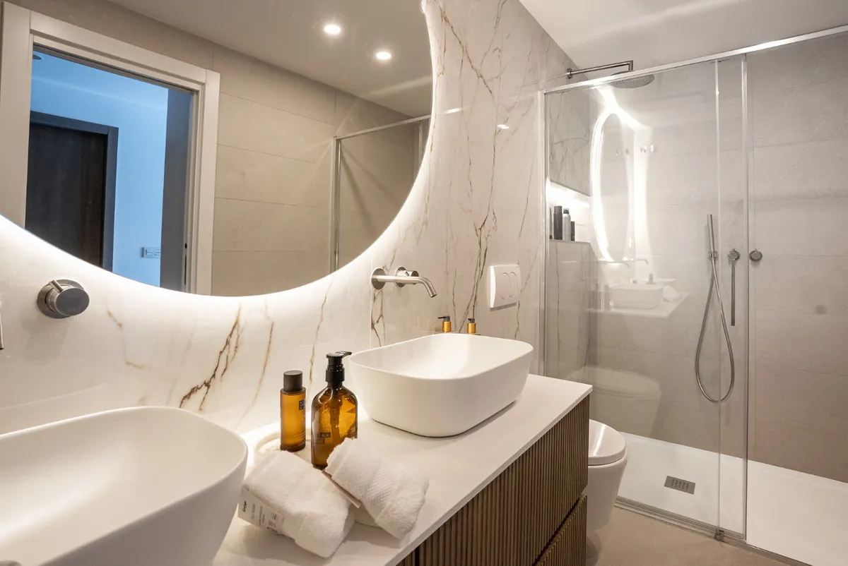 ca53409f-b44c-454d-9ef2-db85aa61da7b