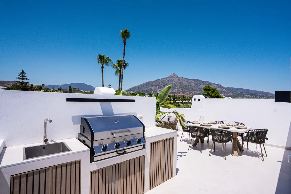 ef04bc1d-306c-4cf0-95c3-c248184024e3