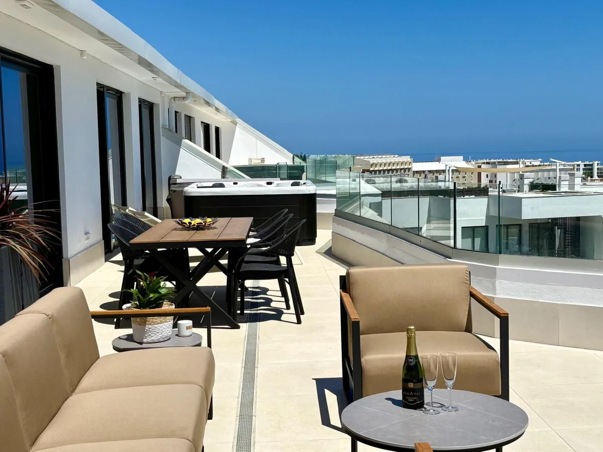 1efb070f-f414-4b8b-ab7d-1f233a477f3f