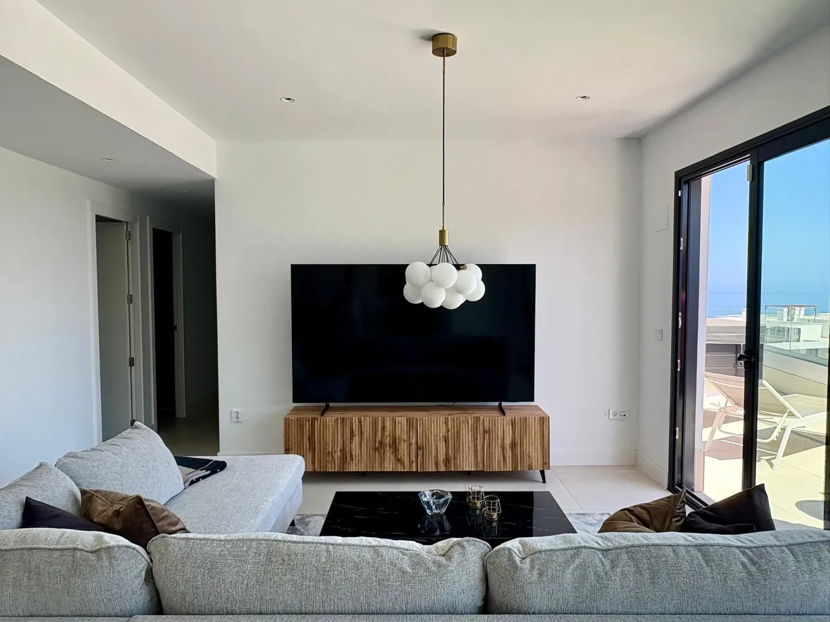 4221b443-5877-49db-88e3-0d396fd183cc