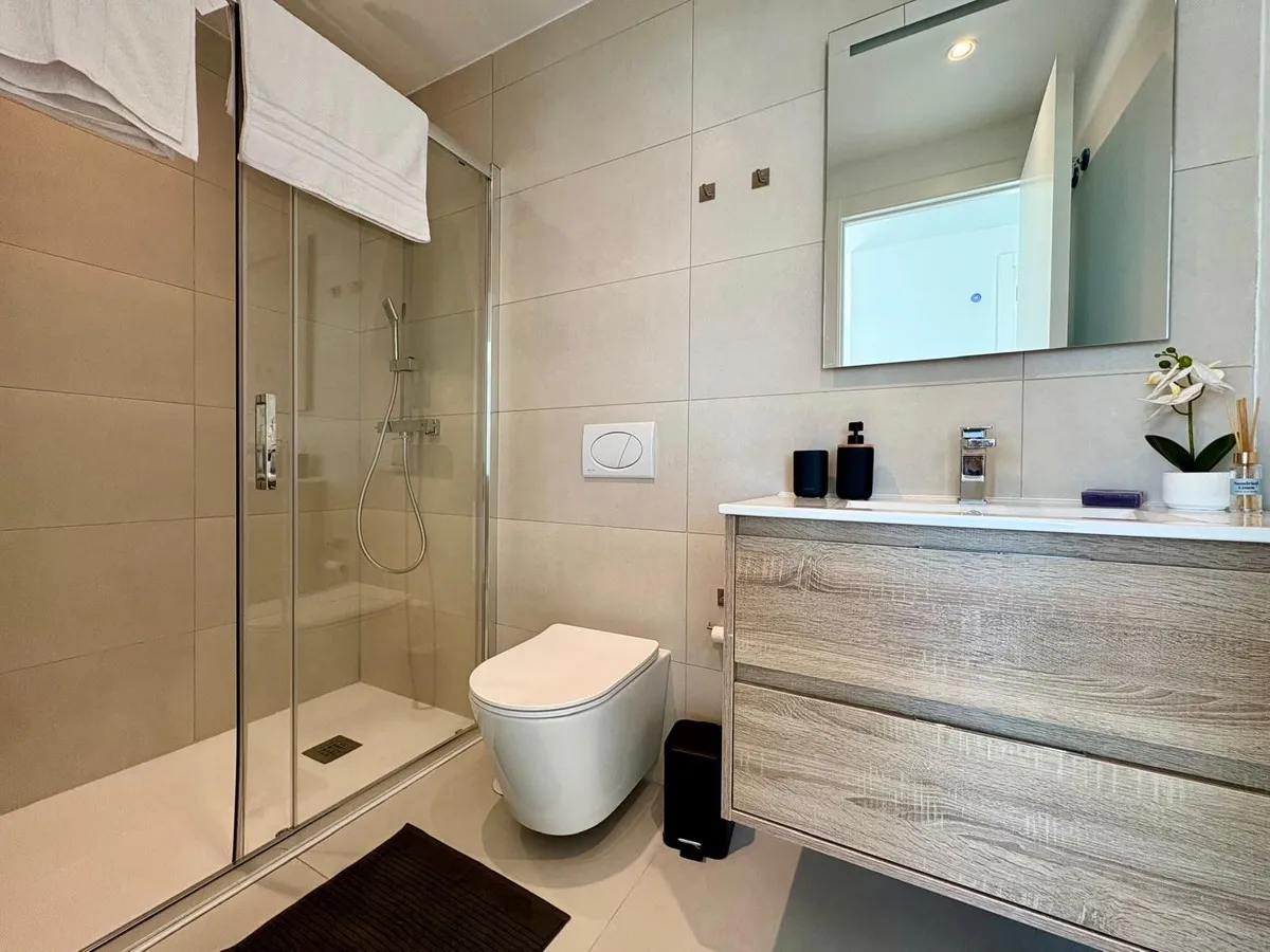 b968edde-3c4d-44db-8cf4-b2279976a2f7