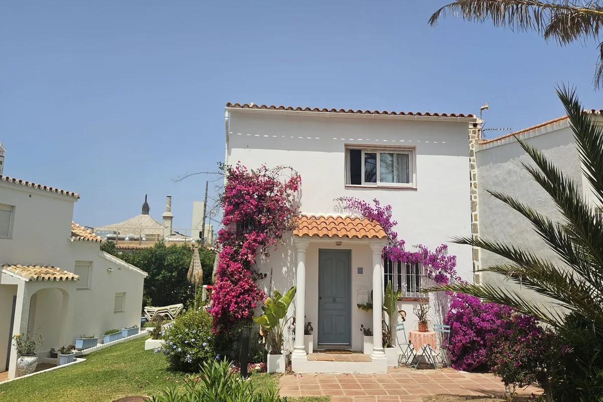 8b665d82-b503-4a54-99f3-403652a0ff66