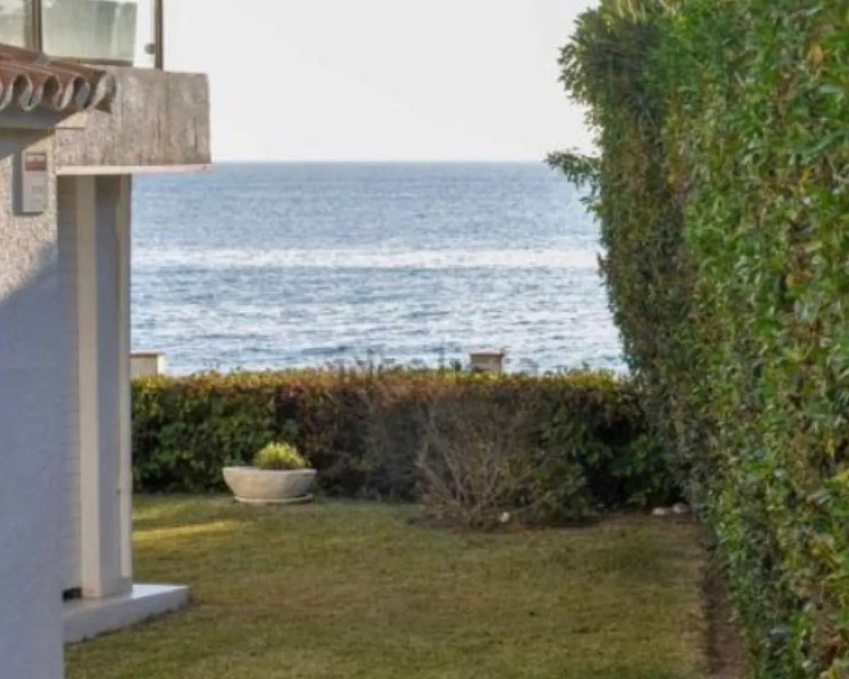 c12c4fa3-a741-48f0-8356-d2225704439d