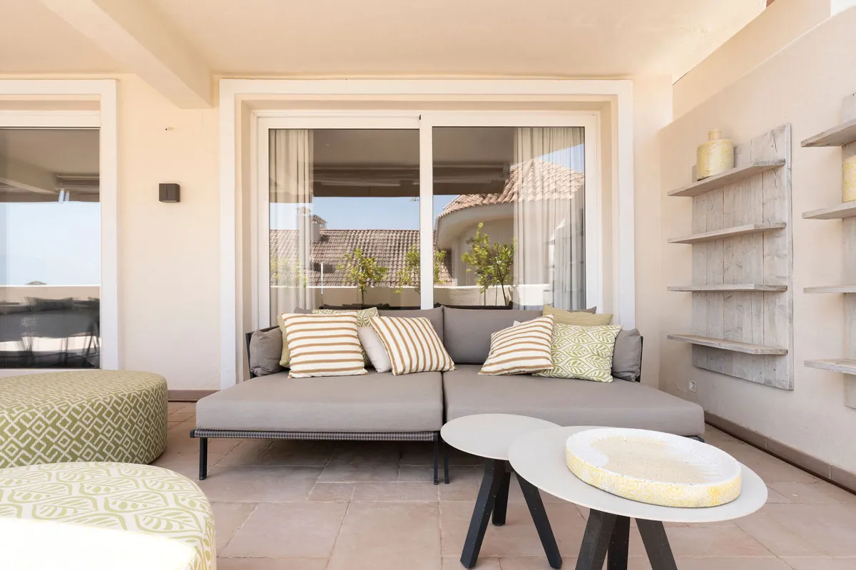 5dffbf74-0476-4377-b696-ae807d74dc97