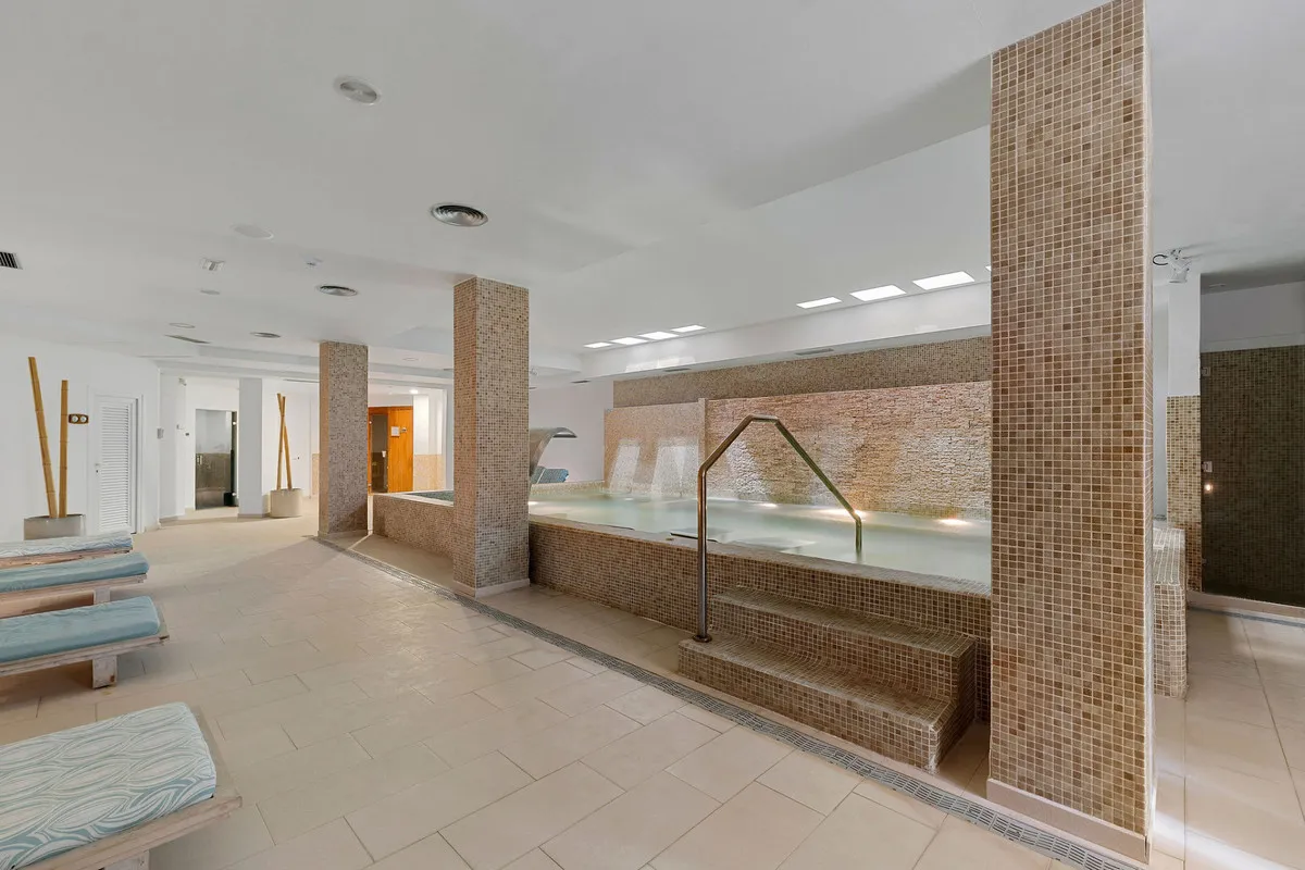 7fa68ae3-428d-4976-b511-94dff4063b6f