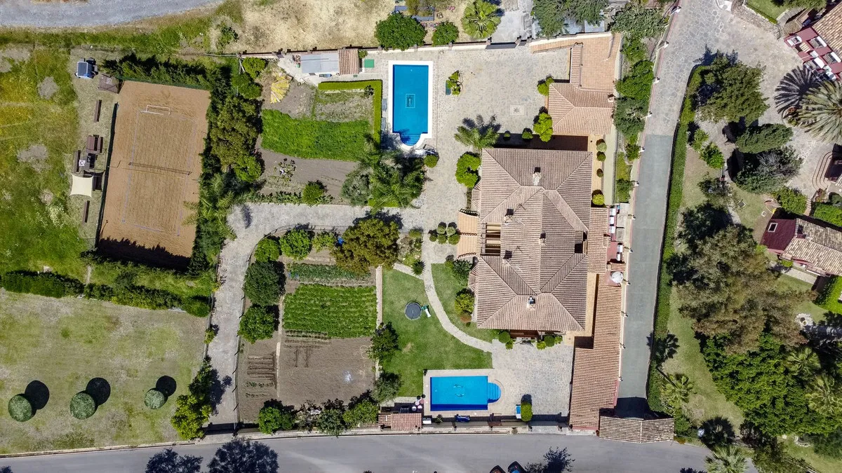 d9f2f924-05cc-46c2-bd3e-888c765aa705