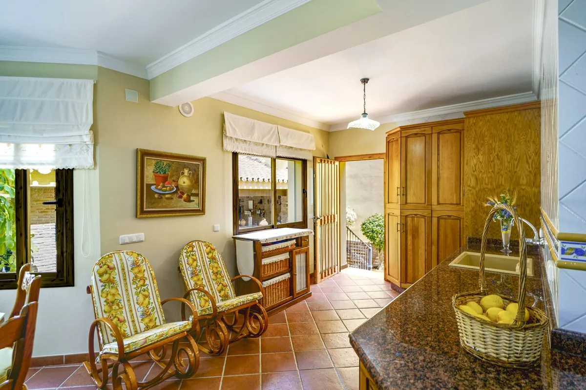 ee99fa45-6545-4bd4-b81e-eae36cd3dde5