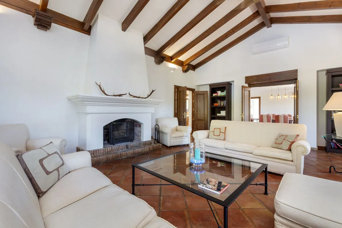 8afecb6e-c1fd-46e8-b55f-43ac26073a4c