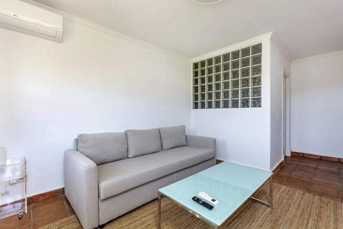 8f6a6f9c-65ab-4d72-a6e3-9a9f18a0c5ef