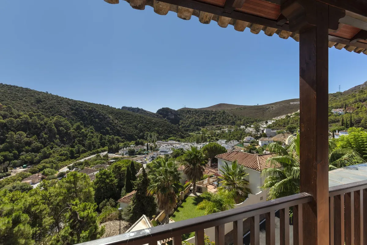 a7f29898-318f-491e-975d-efb05c50dc3d