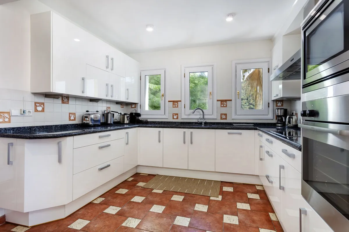 ae56a217-0331-4634-87cd-e68a8f2c2ca7