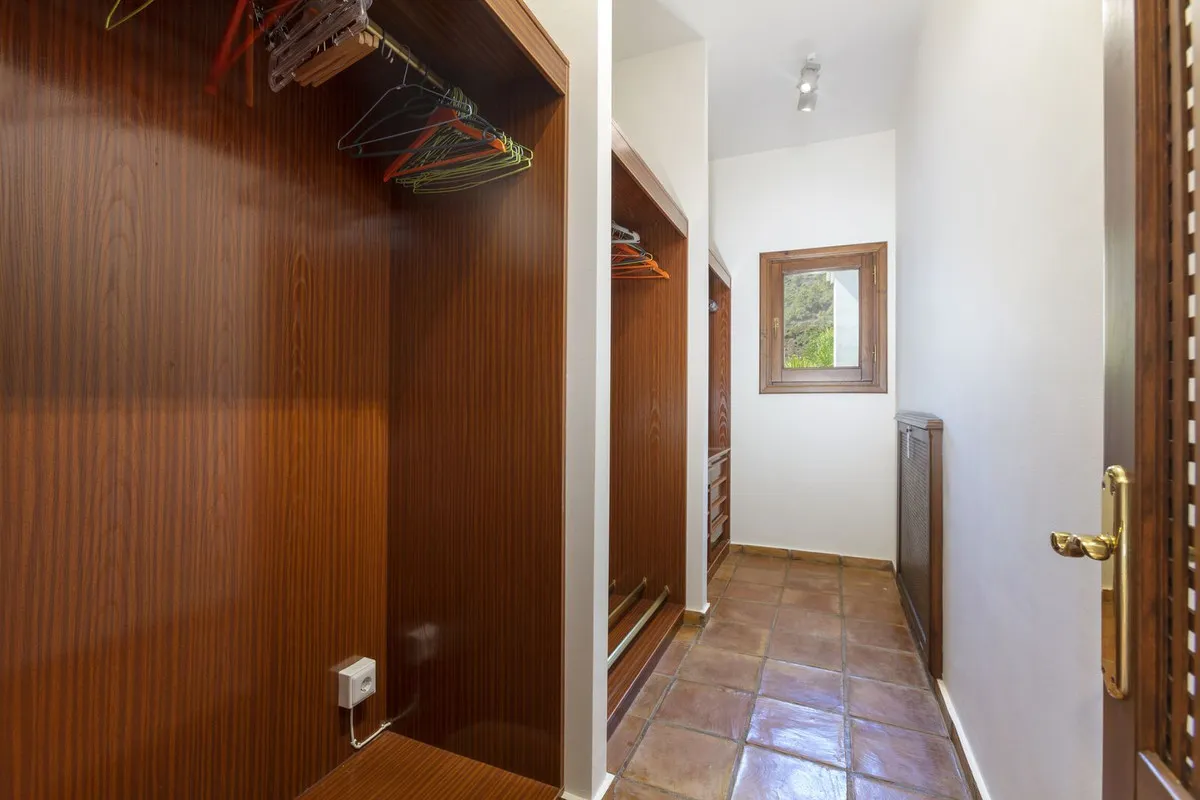 d584c1b6-1672-44cf-b023-7823c9dd0dba