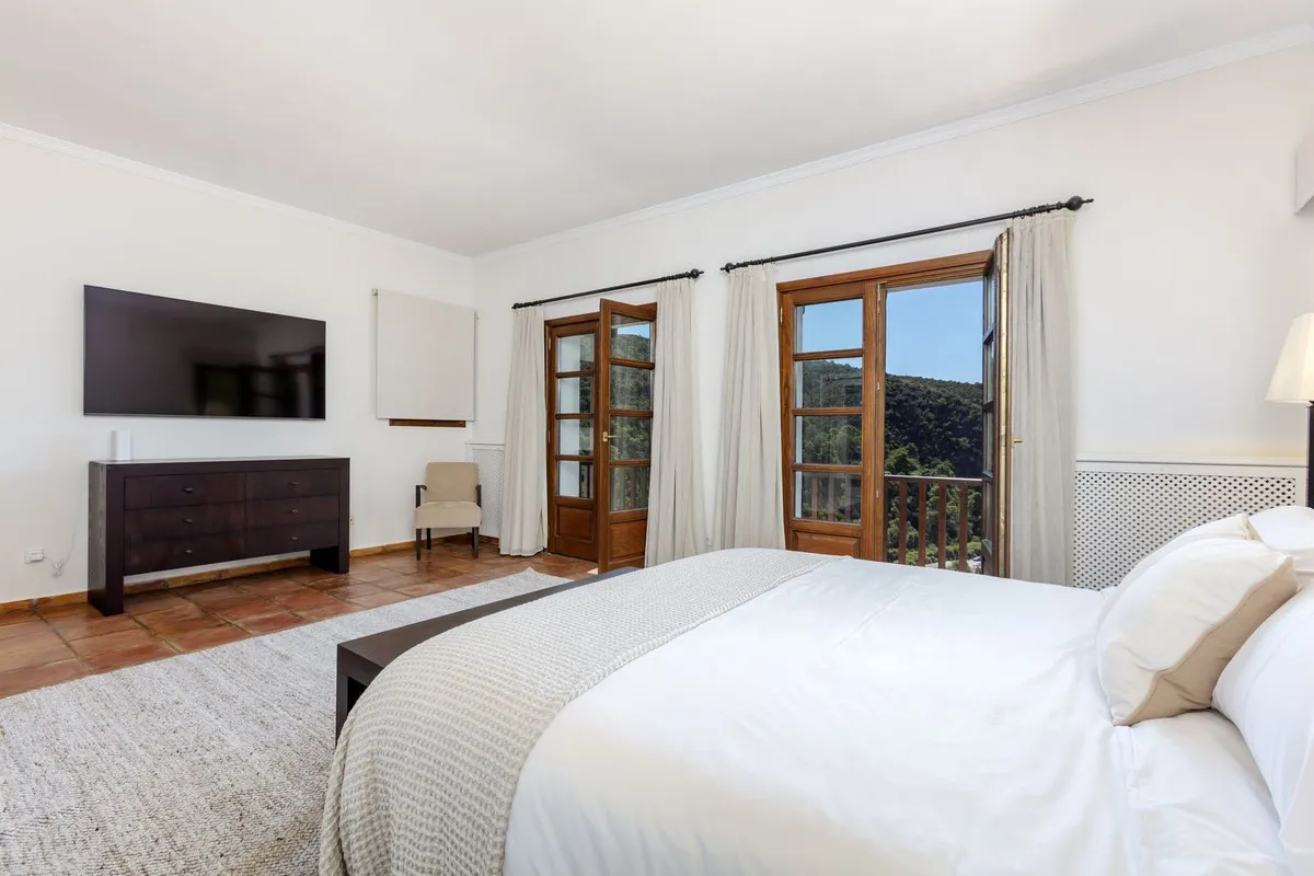 dba5d9c5-9919-4cea-bae7-976d2e39dafb