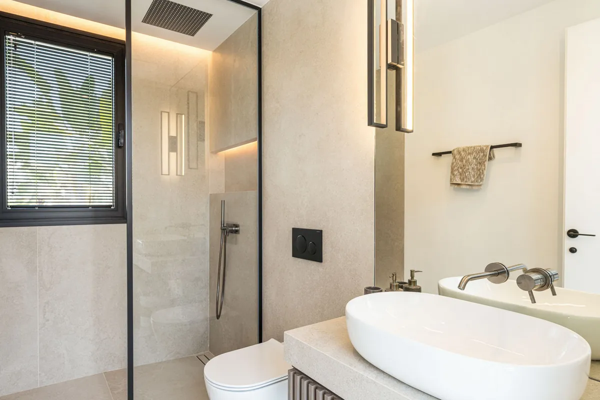 3384035c-9d9e-4ed7-9f15-747f53c62dbd