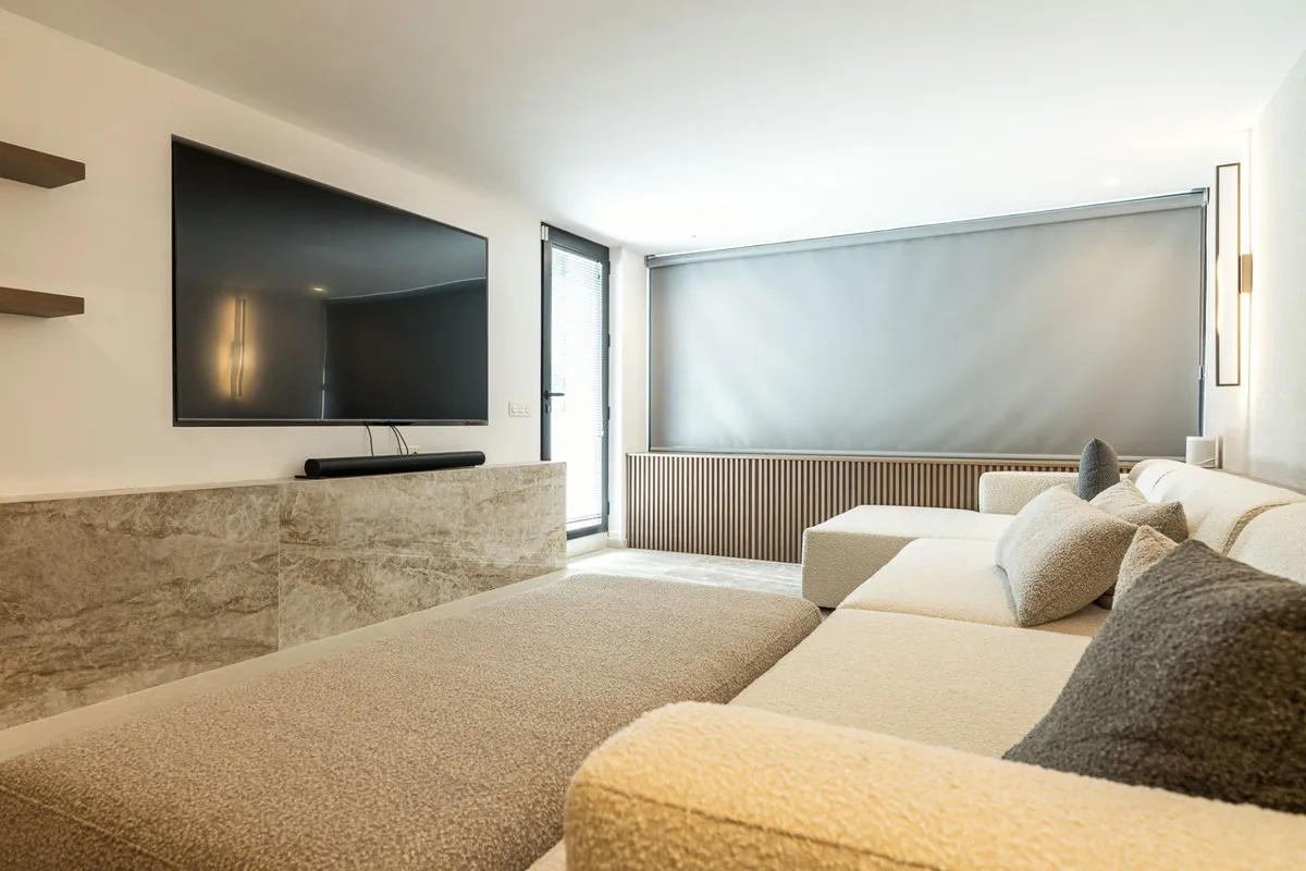 ce7a54de-977f-4b81-a482-d2ba6351f3f6