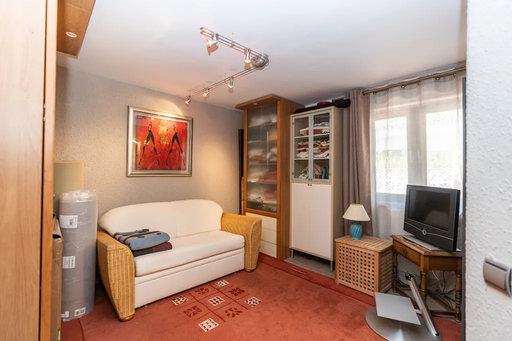 efd517a7-4435-4d27-ab06-d8f59bc8701e