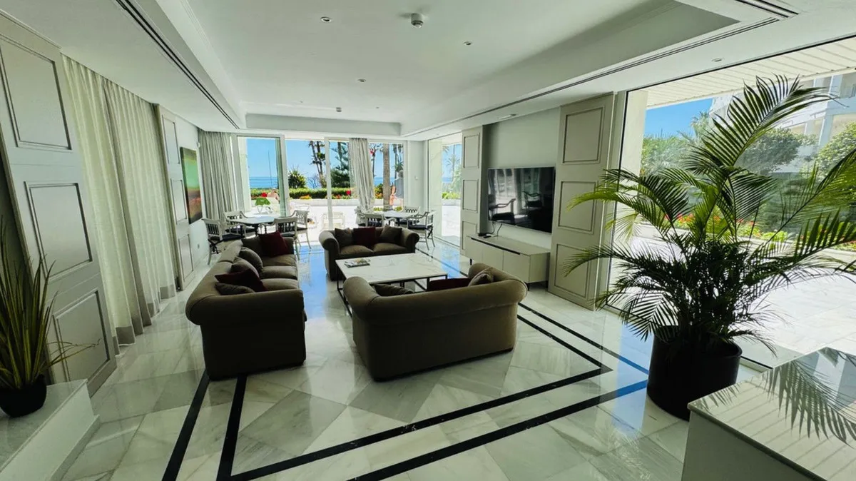 f477aff9-074b-4efc-b0c5-1d840b437c4d