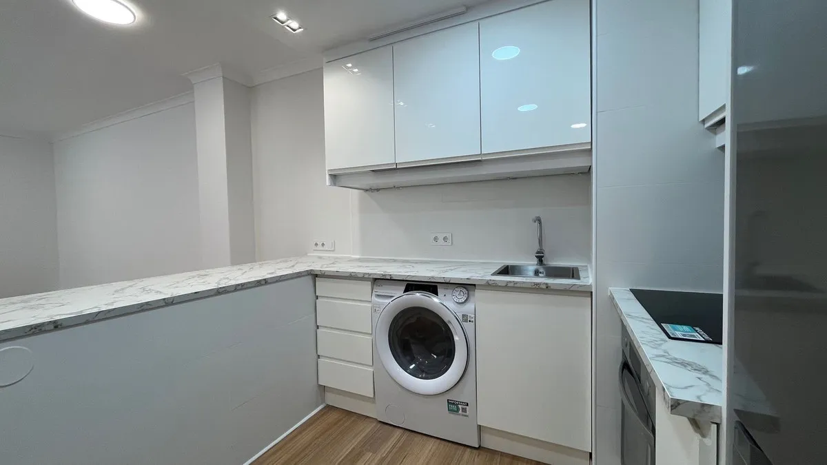 6ba29f73-52c5-41e1-b660-18ad3a27259e