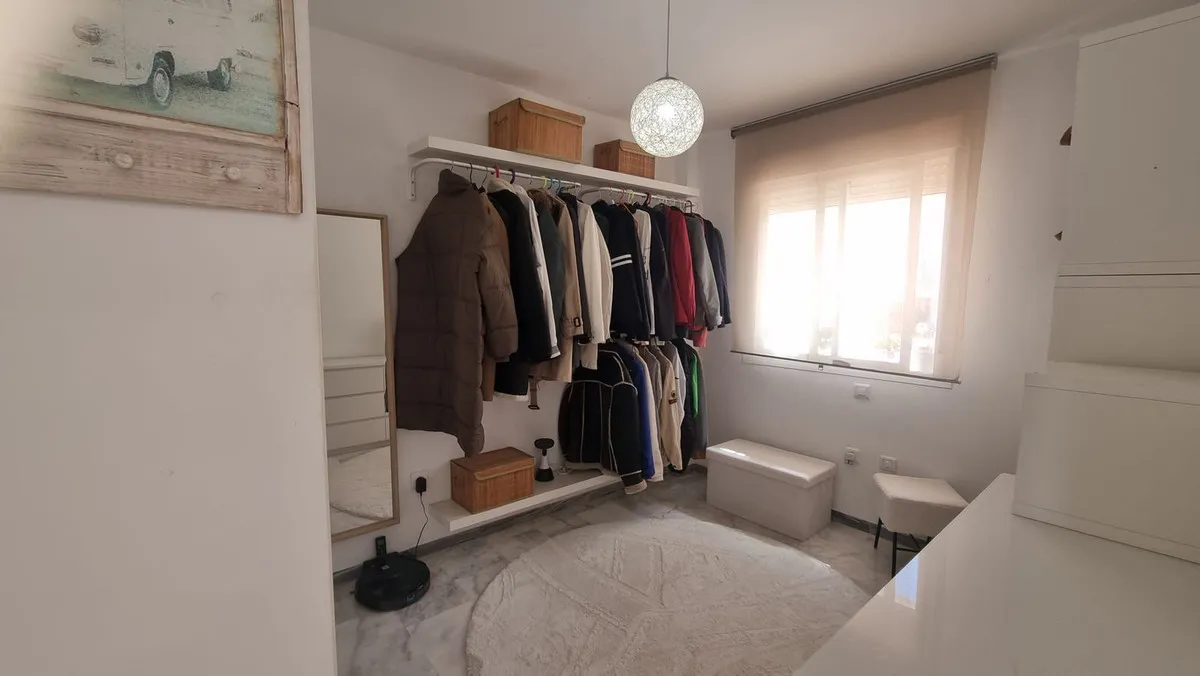 8b7799ef-6779-4aee-898a-127f4080e403