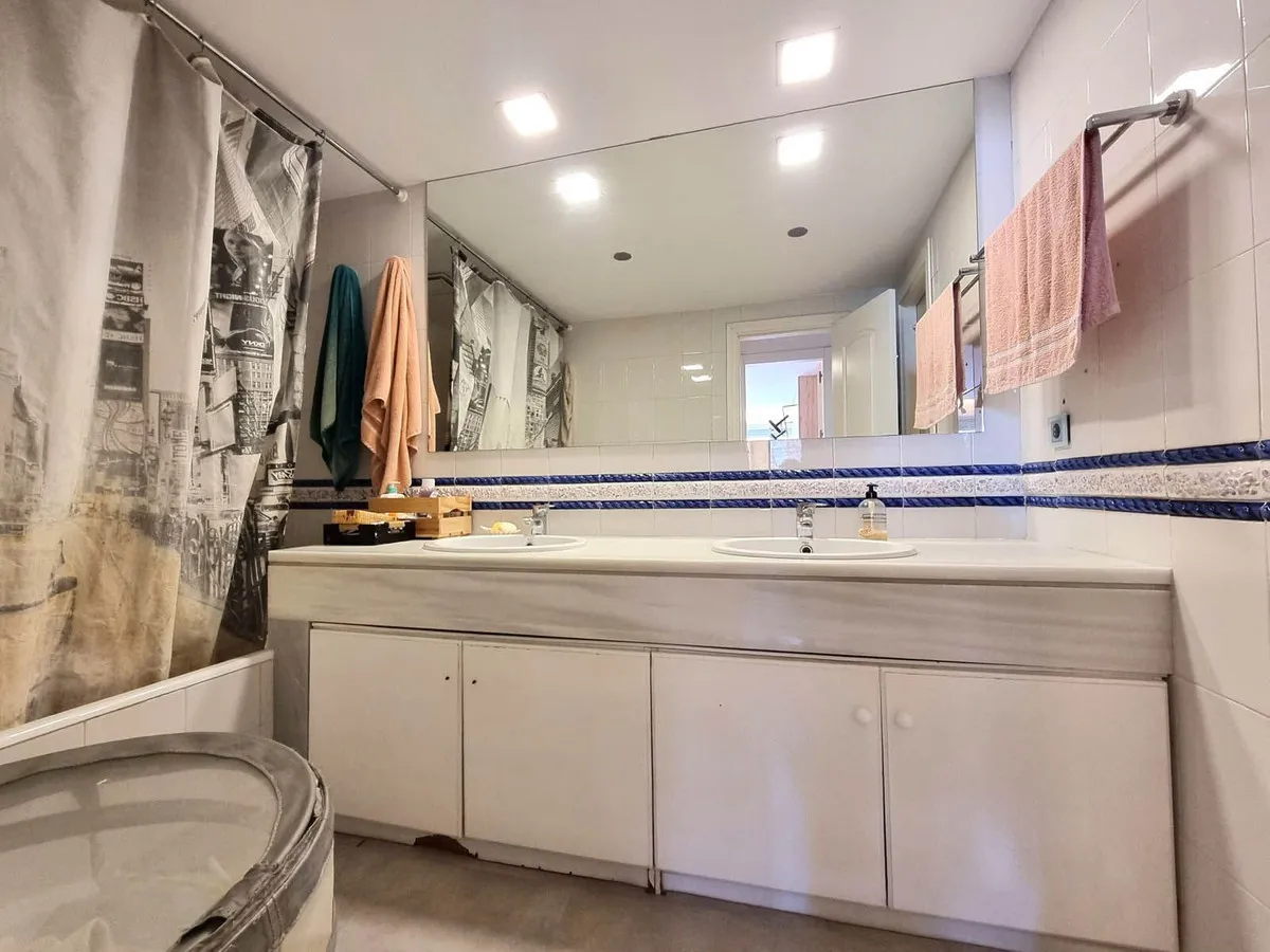 112f61c4-0f01-4e47-9a5c-de62a13c7f85