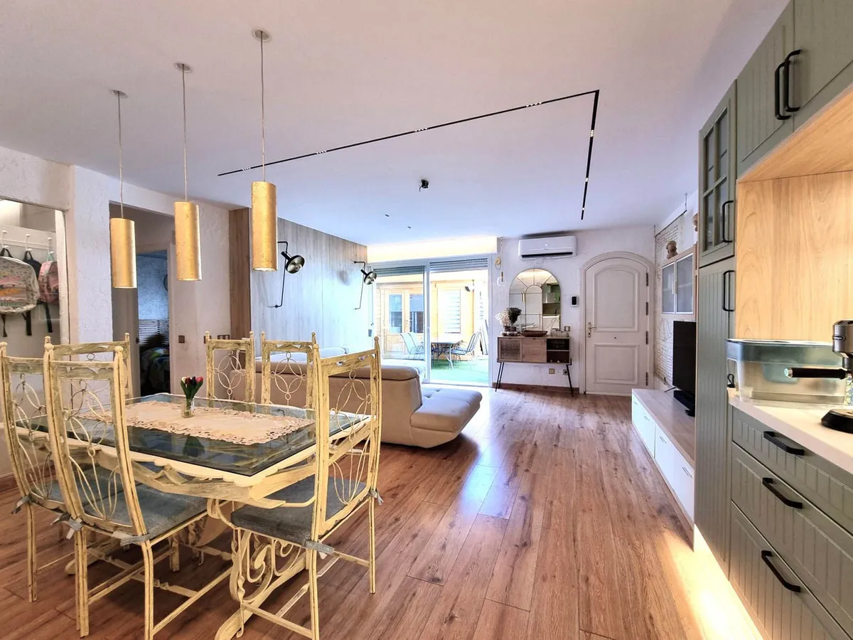 7e43f649-e98e-4622-af59-bda07a6e1257