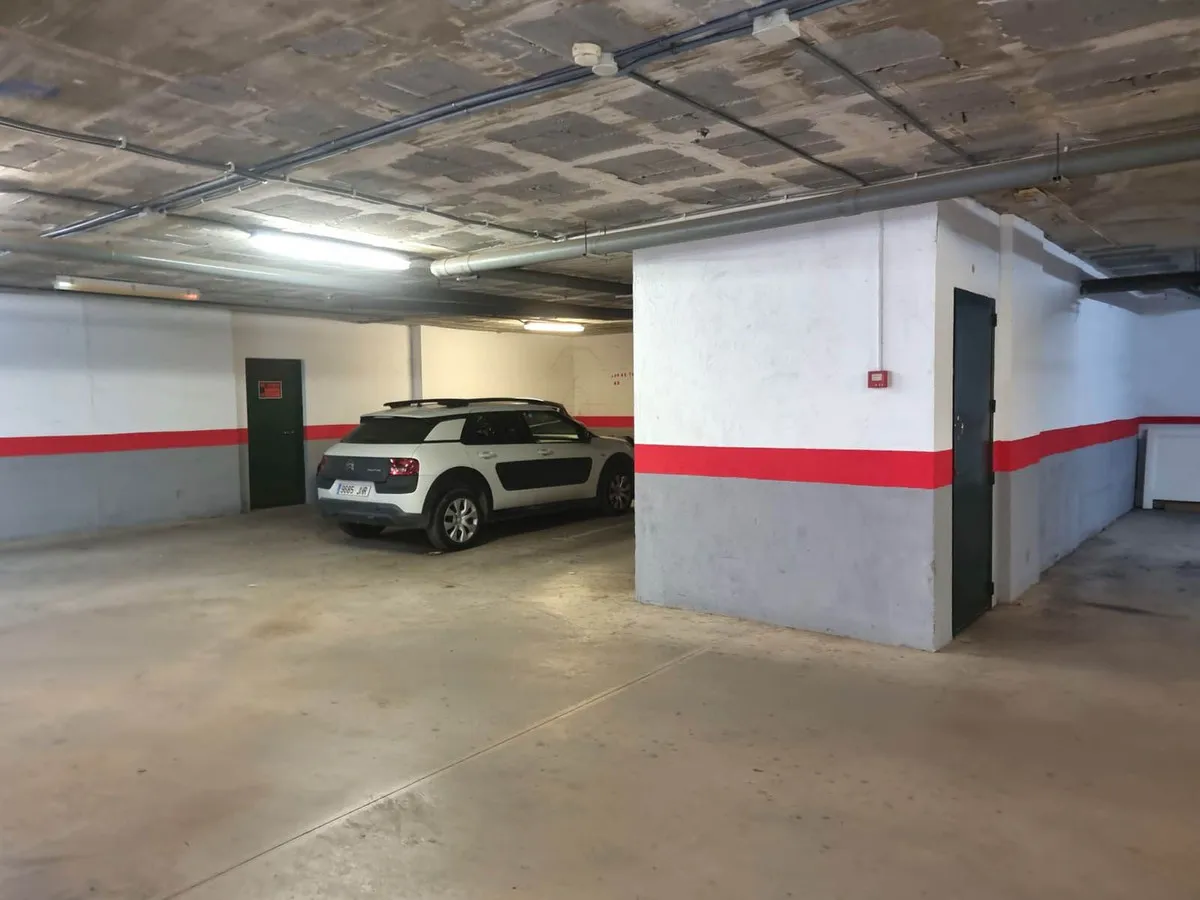 80a7e073-9d22-4d10-a6b6-d3efe770e33e