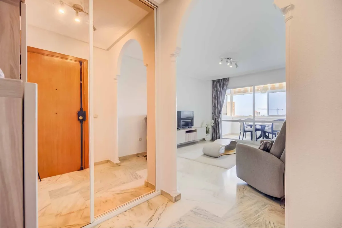 19b687cb-377d-44af-8609-be3f4387863f