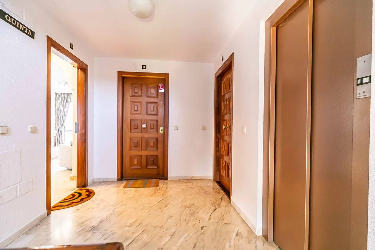 2ca19994-ca31-41f4-a2c0-f5a078d17dc2