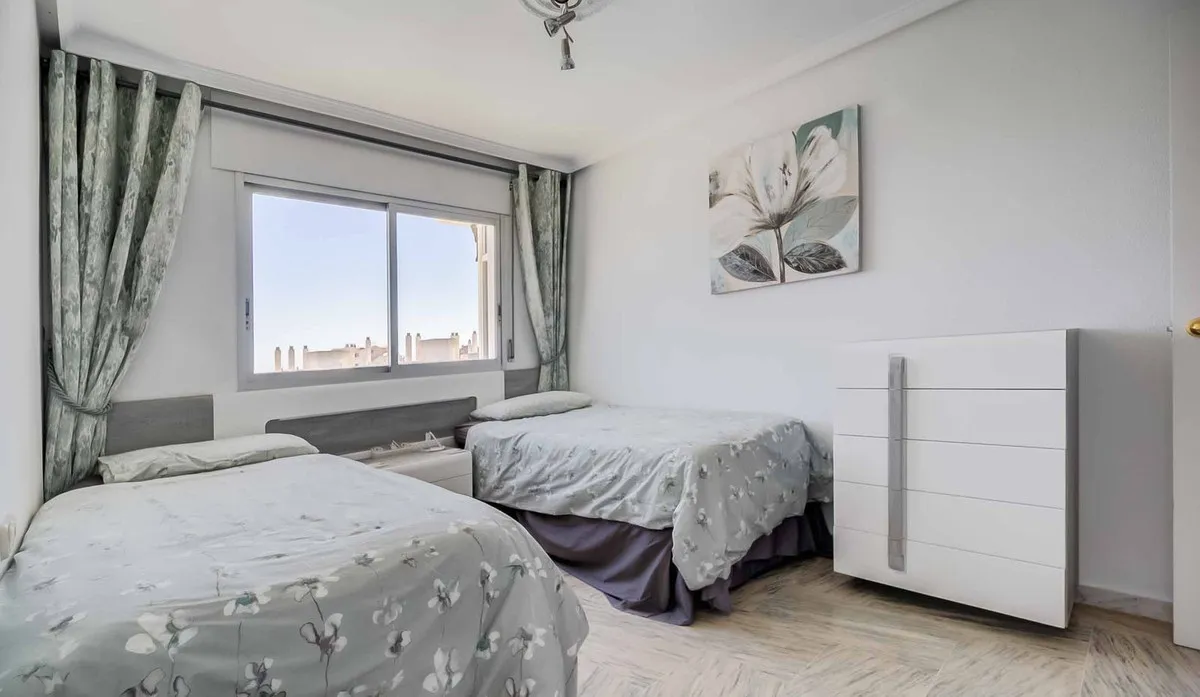 42d5f7b6-6904-42a7-94b5-51b27555f83e