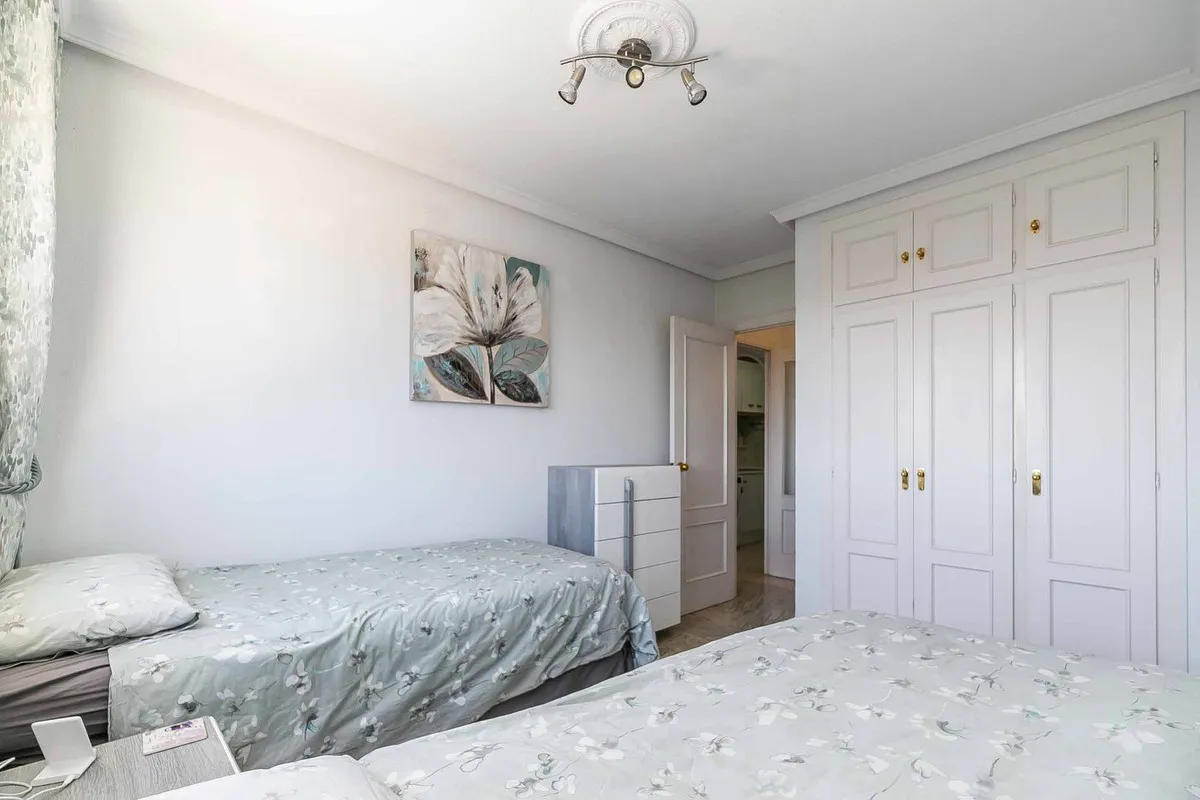 fabf60f4-6494-40bf-a2c3-9478670ffbe9