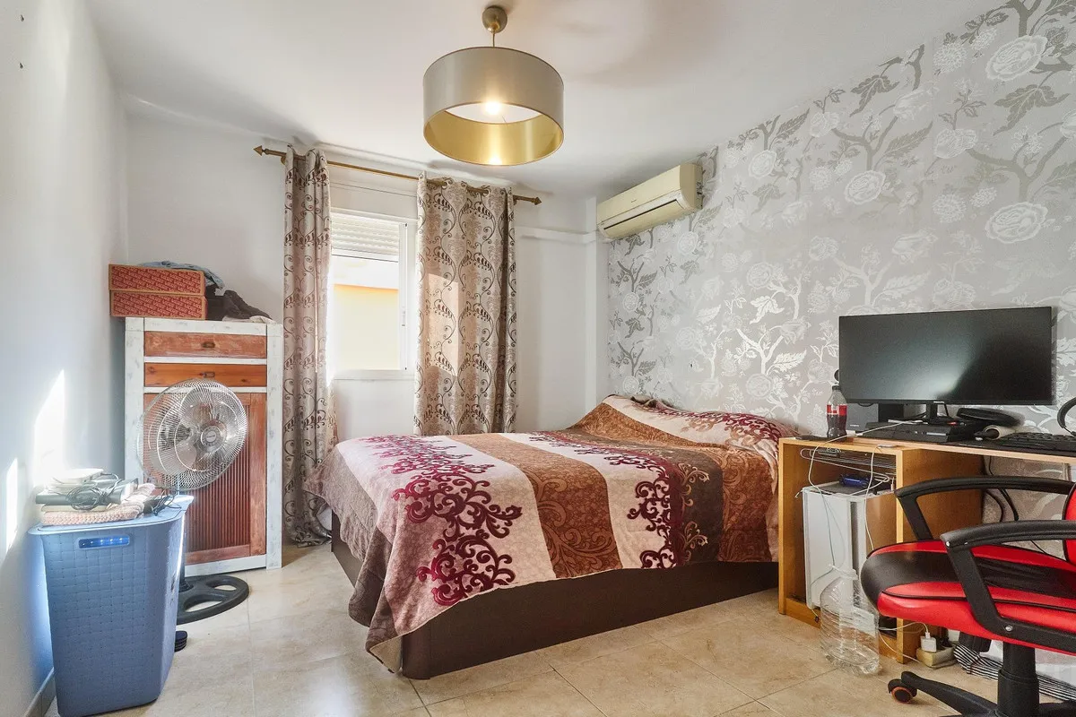 9d0d175b-f175-48b9-8836-d27c01c79cdf