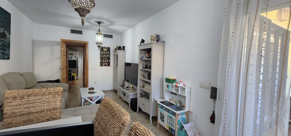 b8890e7b-320c-46b0-8561-1e3971fcc774