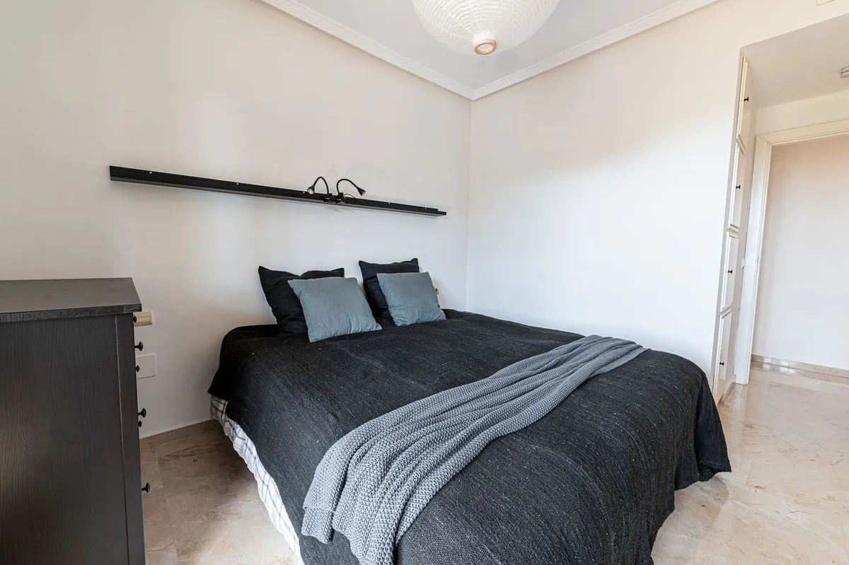 5fd7bbe9-da5e-42f5-a00e-74b09b8f30a5