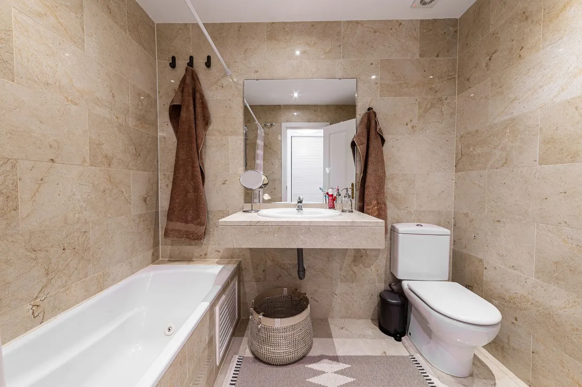 e5f706b1-a50a-47fe-ab9a-d2eb0a203e15