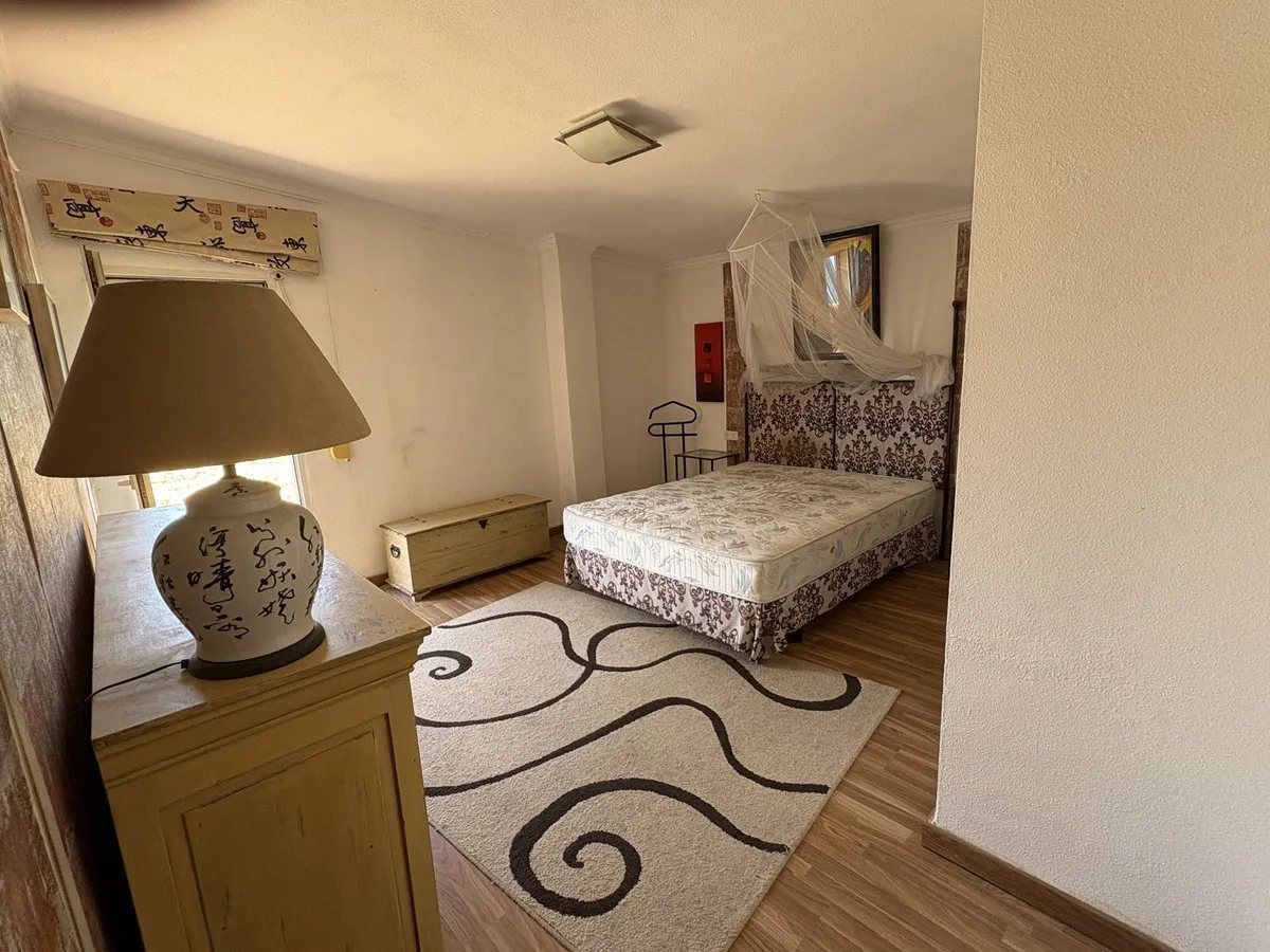 09c4fabb-f89b-40f9-8cbc-53e09b769ced