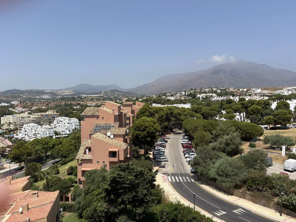 1d6d7f22-03ed-41b0-8022-64551cf35398