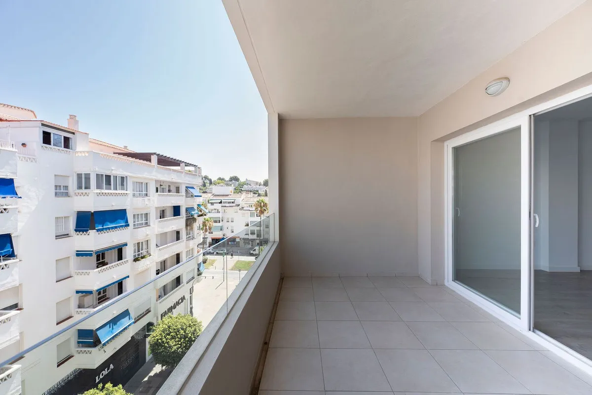 b9ae4bb2-aeb8-4cd2-9049-39d94f17404b