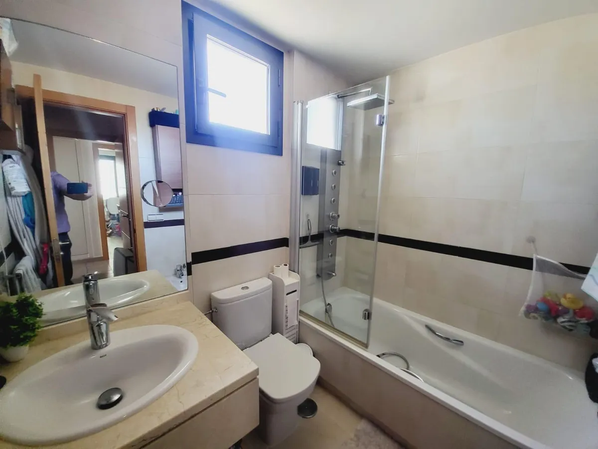 8e1f7663-b743-4407-b958-8994fb857dfc