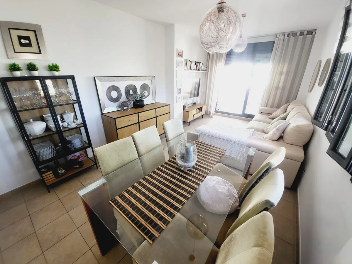 f300a2b0-7d18-49f2-a52b-dd5da3dbf4ff