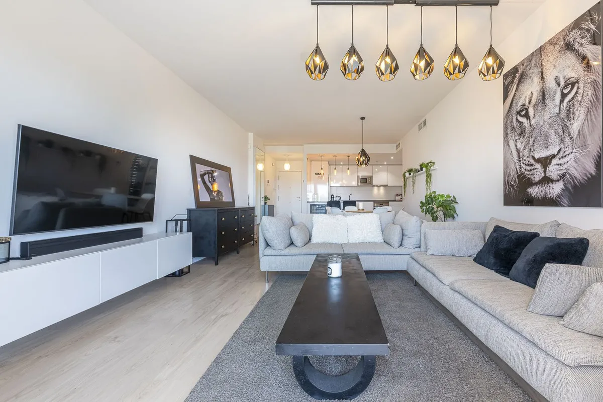 1b5f0d15-b215-45a3-8f1c-e764aadee1cb