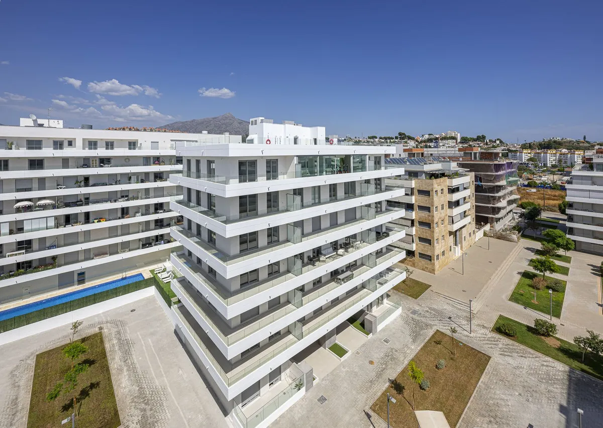 48b685c7-98e5-49a3-a8c3-ae891e39aac6