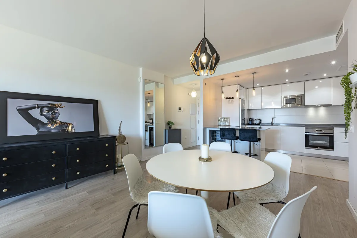 f66626ce-a800-4e09-833c-1ad5408045c3