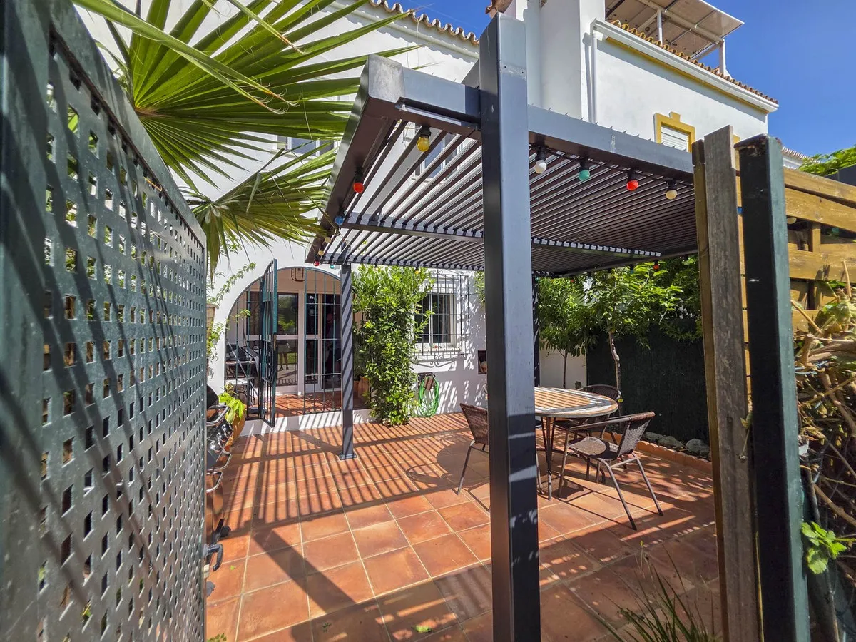 184b9f6f-2091-40a2-ac0f-88becfc838ce